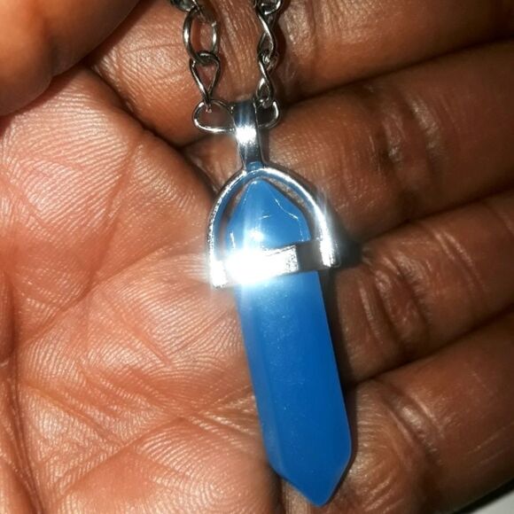 Hand crafted blue glow in the dark pendant necklace - Picture 5 of 8